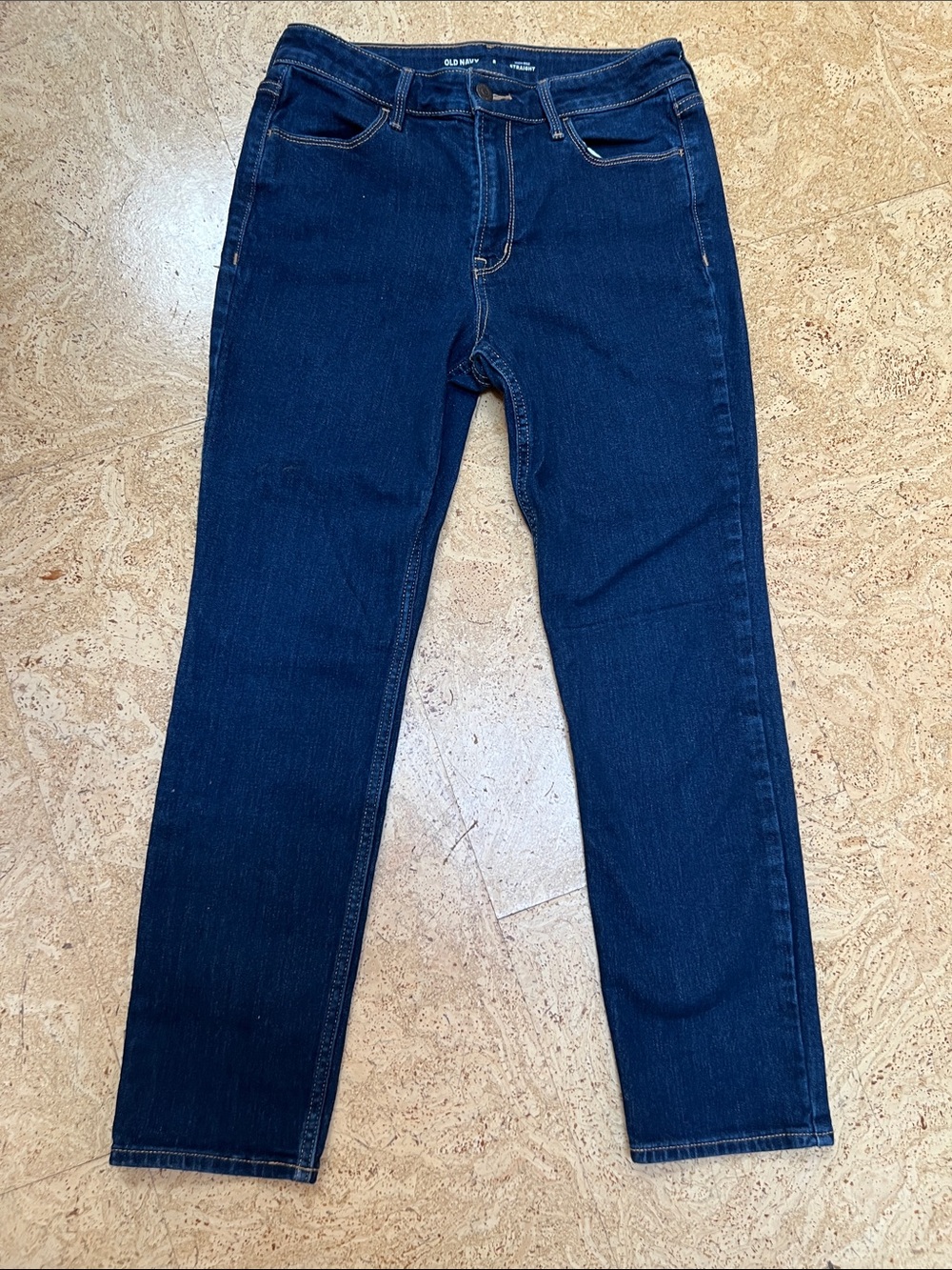 EUC Old Navy High Rise Straight Jeans 8P